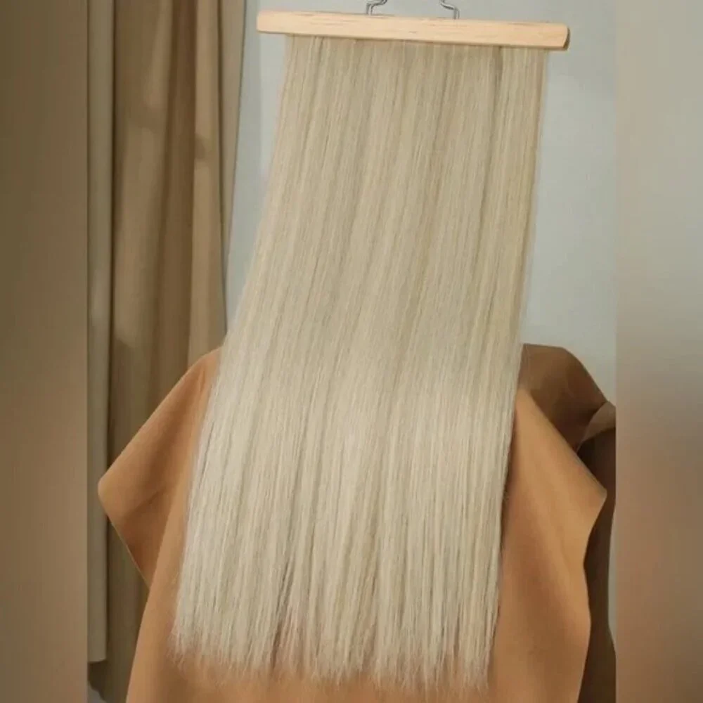 Extra Light Ash Blonde with highlights hair extensions NWT